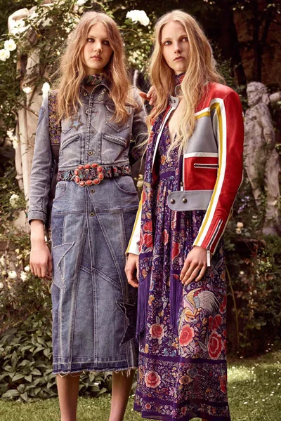 Look 16